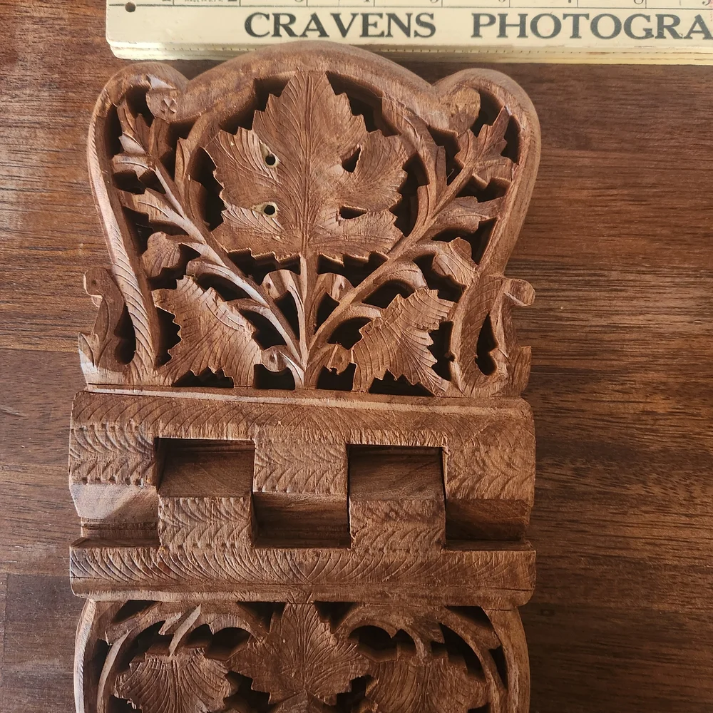 Vintage Wooden Book Stand With Leaf Design - Picture 6 of 6
